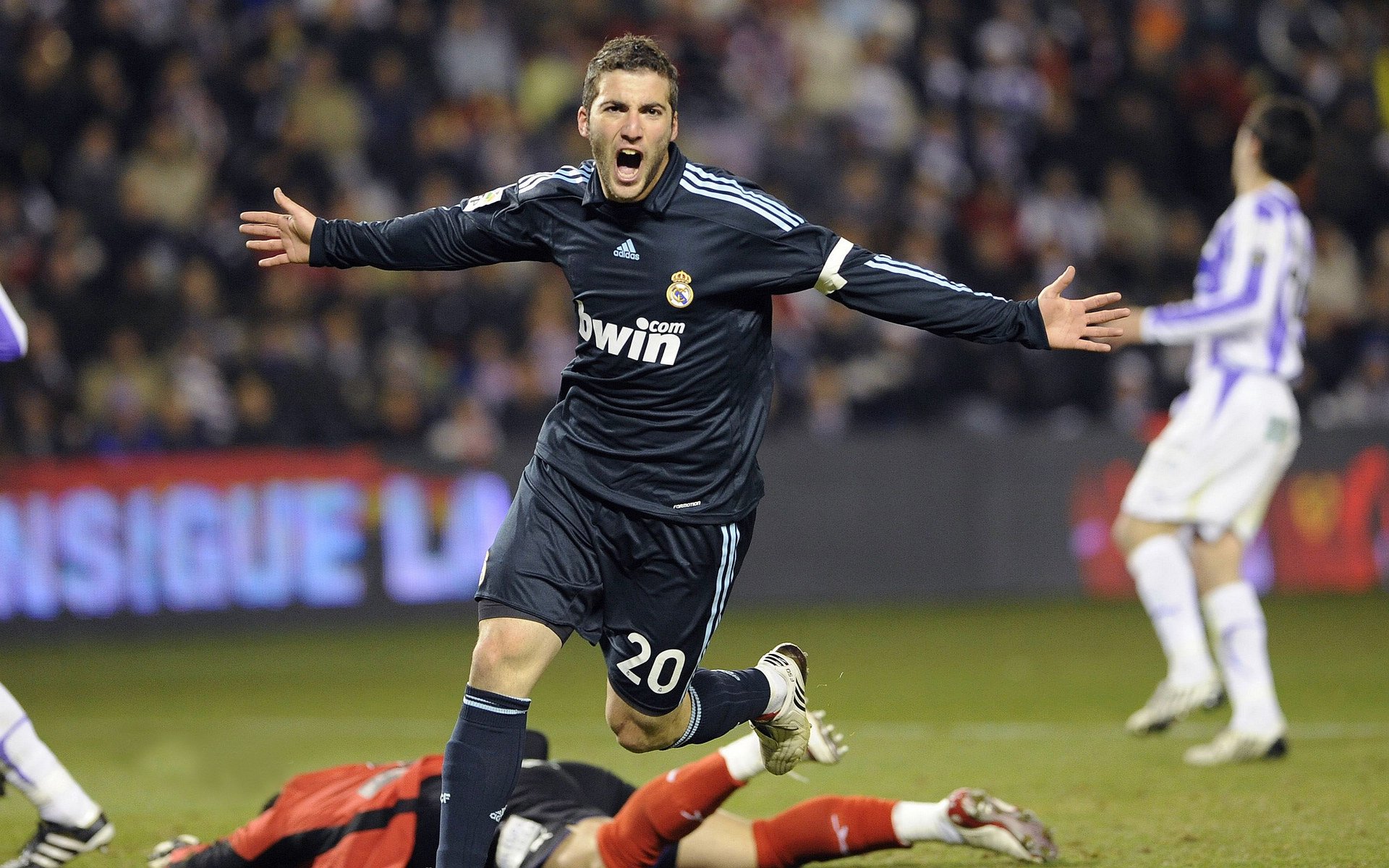 从安纳托利亚到墨尔本，加克波如何用逆转基因在东决舞台铭刻传奇