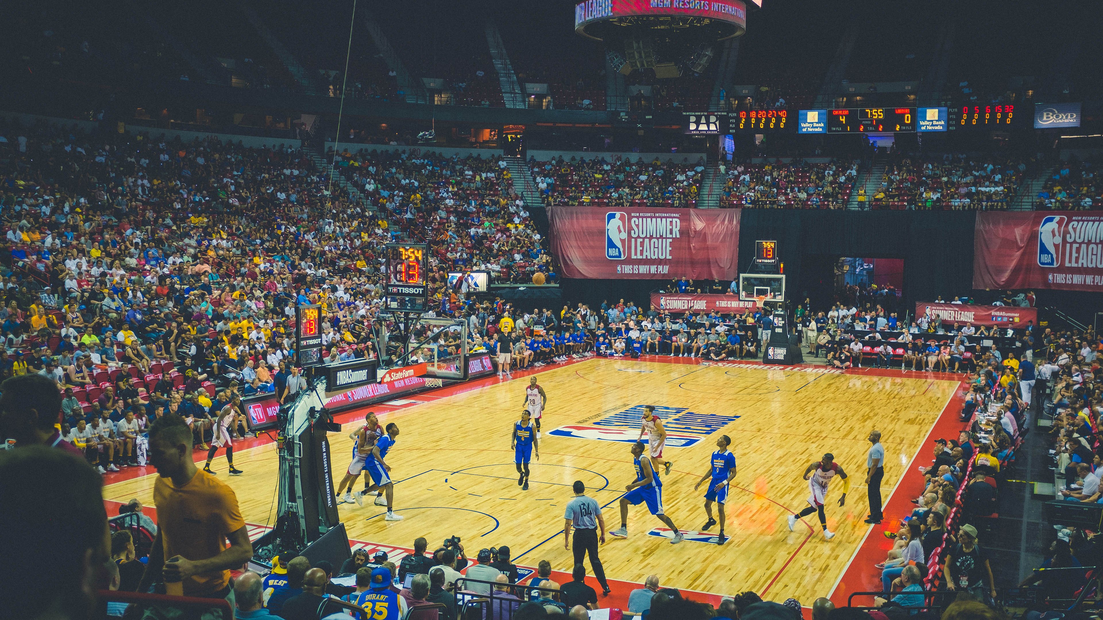 极速与对抗，F1街道赛焦点战与猛龙力克山西队的双城记