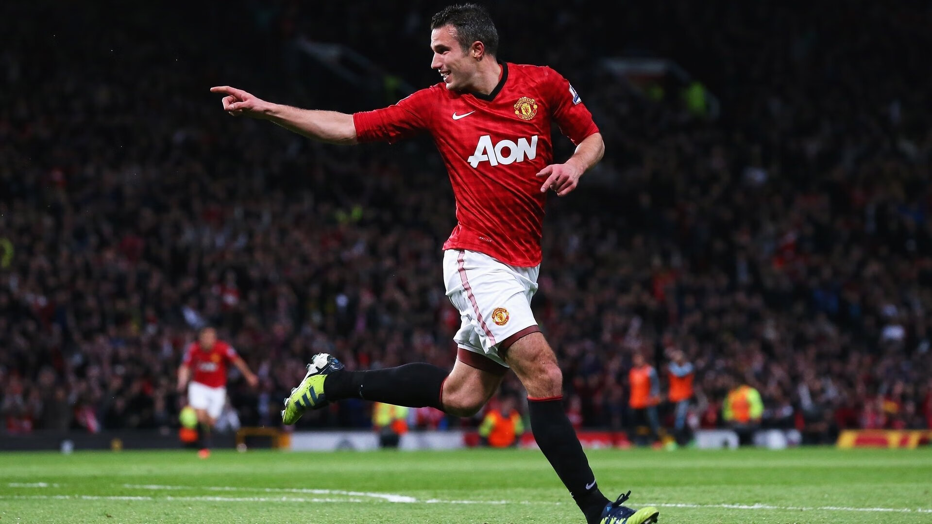 奥亚尔萨瓦尔一锤定音,皇马险胜AC米兰书写新篇章